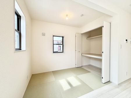 ̑ρ@rOƗׂ荇ĂaBقƈꑧła̋ԂłB  