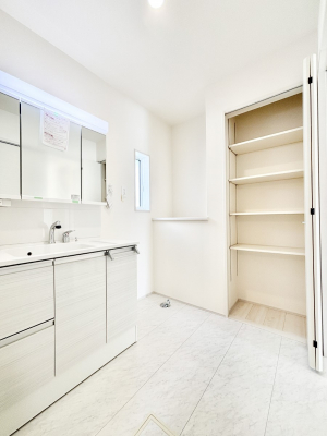 ���̑��@�L�X�Ƃ�Ƃ�̂��郉���h���[�X�y�[�X�B    