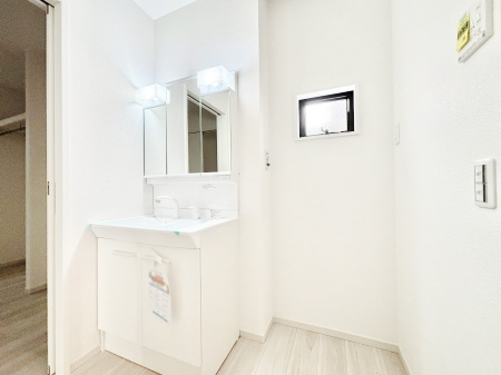 ̑@Ƃ̐ʃXy[XŒ̐gxxNN