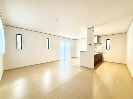 ���r���O�@�Z�ޕ��̌��������o�����A�C���e���A���l����̂��y���݂ȃ��r���O�ł��I 