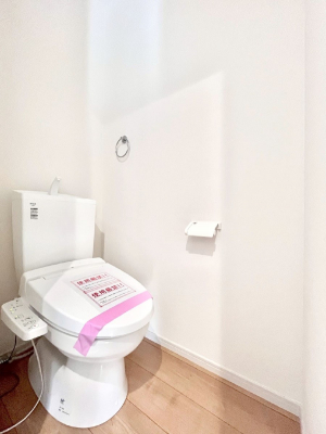 �g�C���@�g�C����1�K��2�K���ꂼ��ɔz�u����Ă��ĂƂĂ��֗��ł��B 