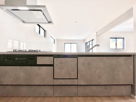 �L�b�`���@�������������I�ɁA�y�����I�V�X�e���L�b�`��  