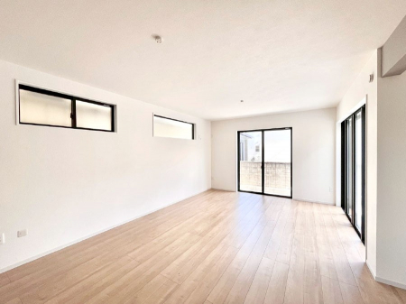 ���r���O�@�������������͋C�̂k�c�j�͉Ƒ��݂�Ȃ̉��K���  