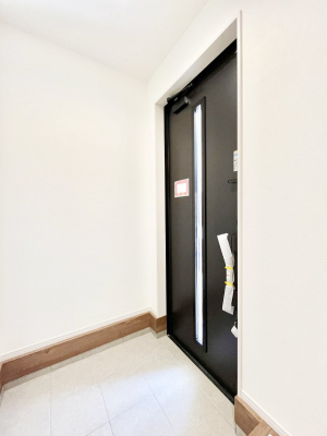 ���ց@�K���X�X���b�g�̓��������փh�A�������Ɍ���͂��Ă���܂�