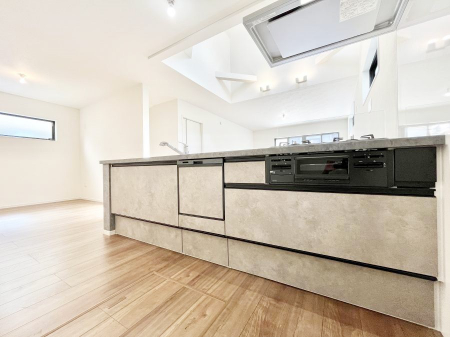 �L�b�`���@�������������I�ɁA�y�����I�V�X�e���L�b�`��