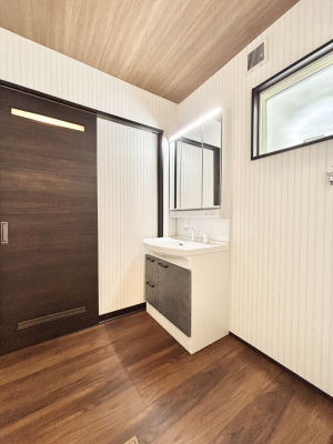 ���̑��@���̂��閾�邢�����h���[�X�y�[�X