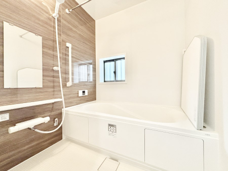 �����@����̔�������Ă���閾�邢�������̂���o�X���[��