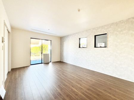 ���r���O�@�傫�ȑ����炽���Ղ�̗z���ƕ����������郊�r���O