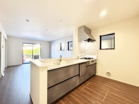 �L�b�`���@���������Ȃ��炲�Ƒ��Ƃ̉�b���y���߂�ΖʃJ�E���^�[�L�b�`��