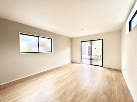 ���r���O�@�傫�ȑ����炽���Ղ�̗z���ƕ����������郊�r���O