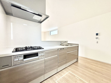 �L�b�`���@���������Ȃ���ł����Ƒ��Ƃ̉�b���y���߂�ΖʃL�b�`��