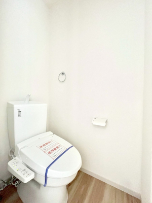 �g�C���@�g�C����1�K��2�K���ꂼ��ɔz�u����Ă��ĂƂĂ��֗��ł��B 