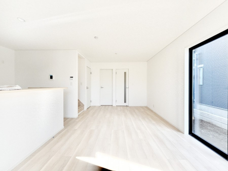 ���r���O�@���Ƒ������R�ƏW�܂�A���₩�ȏ΂����ŕ�܂��e���̋�ԂɂȂ肻���ł��ˁI