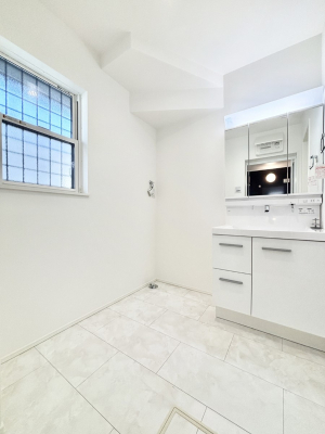 ���̑��@���������Ă���̂Ŋ��C���ł��Đ����������郉���h���[�X�y�[�X