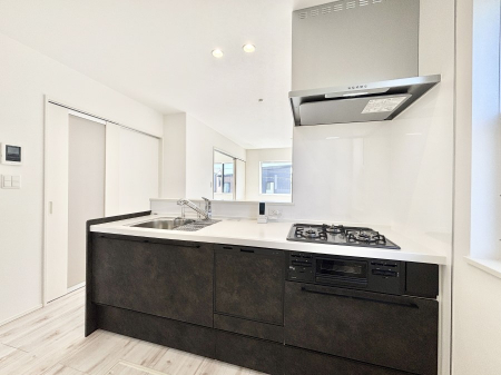 �L�b�`���@�J�E���^�[�z���ɂ��b�������Ȃ��疈���̂������������Ɗy����  