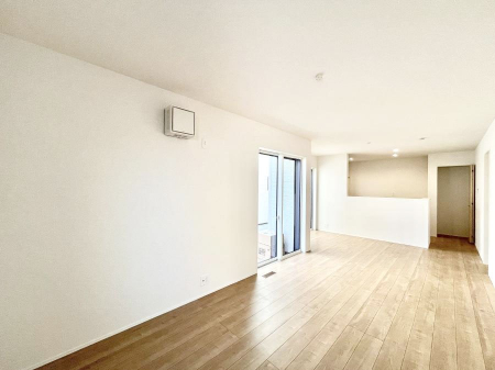 ���r���O�@�Z�ޕ��̌��������o�����A�C���e���A���l����̂��y���݂ȃ��r���O�ł��I 