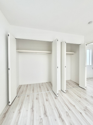 ���[�@�m���̃N���[�[�b�g�B���s��������̂Ō���̈ߗނ�����������܂�܂��B