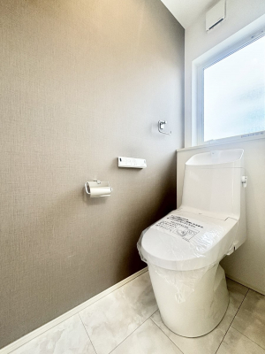 �g�C���@�g�C����1�K��2�K���ꂼ��ɔz�u����Ă��ĂƂĂ��֗��ł��B 