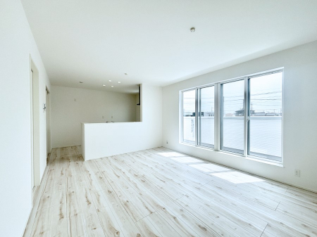 ���r���O�@�Z�ޕ��̌��������o�����A�C���e���A���l����̂��y���݂ȃ��r���O�ł��I 