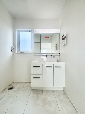 ���ʑ�E���ʏ��@�傫�����₷���O�ʋ��Ő�����������ʑ�́A�g�����Ȃ݃`�F�b�N�┧�̂������ɂ������߂ł��B 