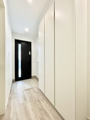 ���ց@���փh�A�ɃX���b�h���C���������Ă���̂Ō��̉��o�����Ă���܂��I 