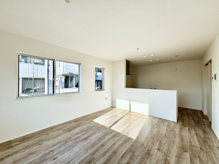 ���̑����ρ@���邢2�K���r���O�I�O����̎������V���b�g�A�E�g���ĉƑ��̃v���C�o�V�[�����܂��B