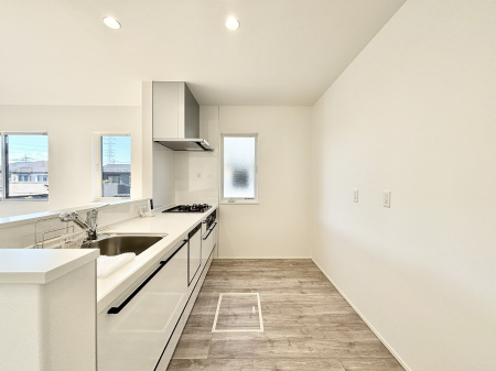 �L�b�`���@�u�₩�ȕ����ʂ蔲����L�b�`���B��������̂Ŗ��邭���C�ɂ��𗧂��܂��B