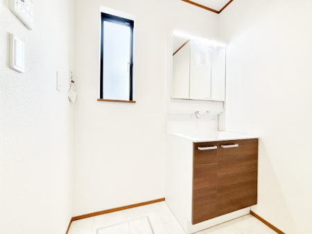 ���̑��@�_�炩�Ȓ��̌����������鑋�����������h���[�X�y�[�X