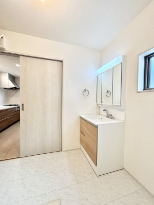 ���̑��@�������̂��郉���h���[�X�y�[�X