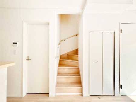 ���̑��@���r���O�K�i���Ƒ��̏Ί�Ɖ�b���Ȃ��ł���܂�