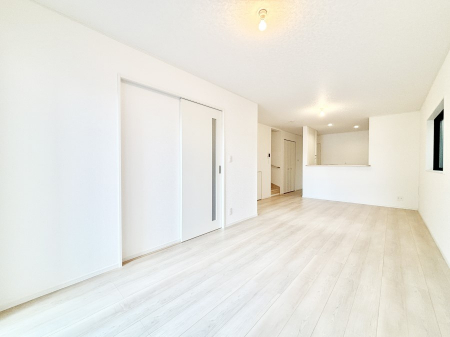 rO@Ƒ̓₩Șbŕ܂閾邢rO