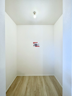 ̑@EH[NCN[[bgtŐԂLpł܂B