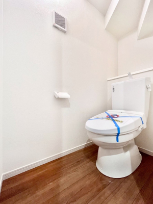 �g�C���@�g�C����1�K��2�K���ꂼ��ɔz�u����Ă��ĂƂĂ��֗��ł��B 