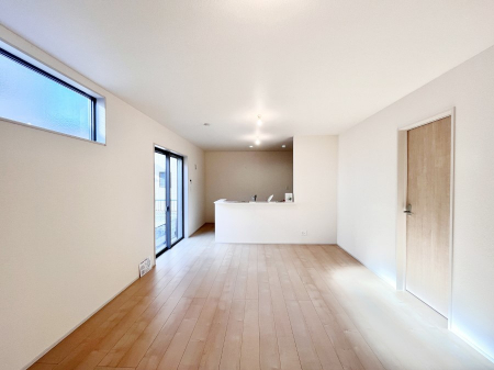 ���r���O�@�Z�ޕ��̌��������o�����A�C���e���A���l����̂��y���݂ȃ��r���O�ł��I �@