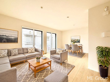 ���r���O�@���Ƒ��̓��₩�Șb�����ŕ�܂�閾�邢���r���O  ���Ƌ��CG�ł�