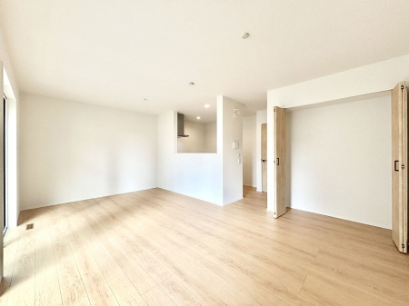 ���r���O�@�������������͋C�̂k�c�j�͉Ƒ��݂�Ȃ̉��K���  