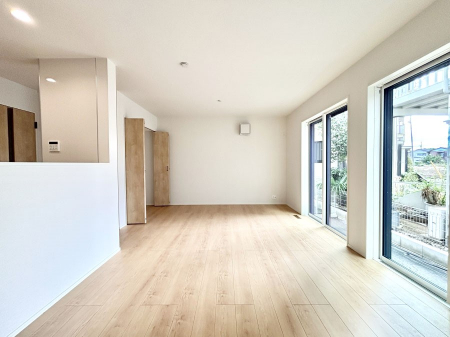 ���̑����ρ@�傫�ȑ����炽���Ղ�̗z���ƕ����������郊�r���O  