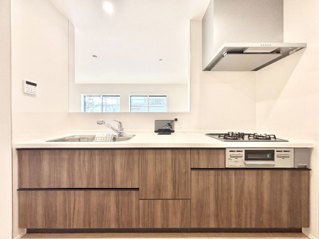 �L�b�`���@���������Ȃ���ł����Ƒ��Ƃ̉�b���y���߂�ΖʃL�b�`��