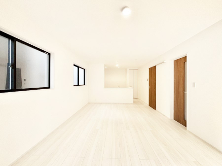 ���r���O�@�Z�ޕ��̌��������o�����A�C���e���A���l����̂��y���݂ȃ��r���O�ł��I