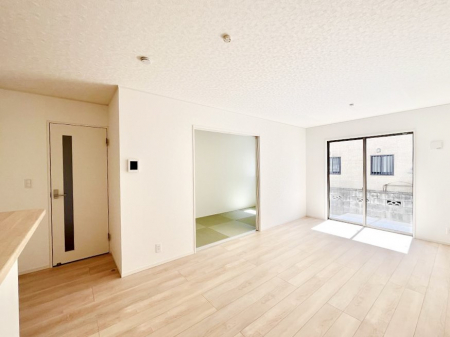 ���̑����ρ@�Ƒ������R�ƏW�܂�e���̃X�y�[�X�ɂȂ肻��    