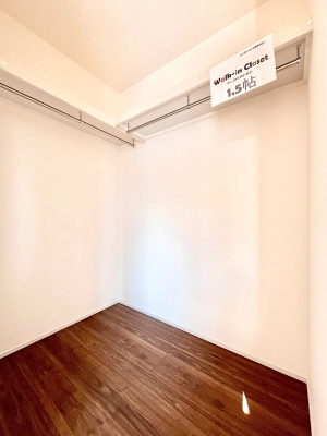 ̑@EH[NCN[[bgtŐԂLpł܂B