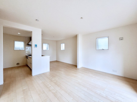 ���r���O�@�Z�ޕ��̌��������o�����A�C���e���A���l����̂��y���݂ȃ��r���O�ł��I 