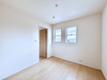 �q�������@�q�������ɂ��������߂Ȏ��[�X�y�[�X�����Ղ�̋���