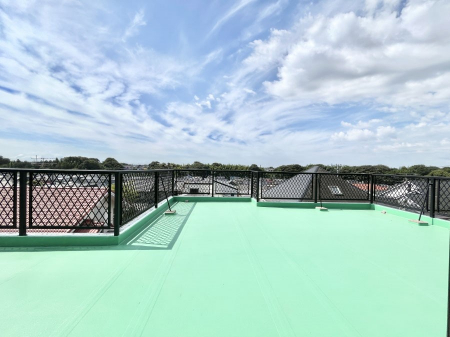 oRj[@eXB߂ǂA傫Ȑ󕨂LĊ܂B