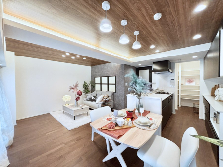 rO@Ƒ̓₩Șbŕ܂閾邢rO  