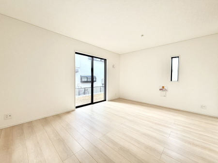 ̑ρ@Ƒ̏Ί炪RƐ܂ĂAȕ͋C̃_CjOɎdオĂ܂ 