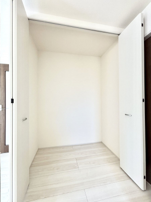 ���̑����ρ@�L�b�`���ɂ̓p���g���[�I�H�ނ̃X�g�b�N�͂������A���p�i�̎��[�Ȃǎg�����͂��낢��I