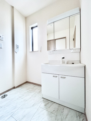 ���̑��@�L�X�Ƃ�Ƃ�̂��郉���h���[�X�y�[�X�B  