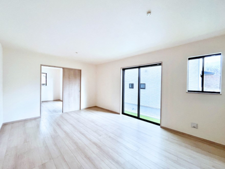 ���r���O�@�傫�ȑ����炽���Ղ�̗z���ƕ����������郊�r���O