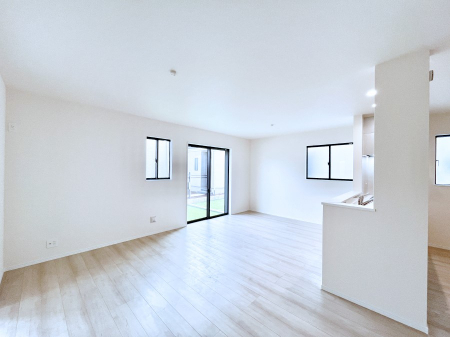 ���r���O�@�Z�ޕ��̌��������o�����A�C���e���A���l����̂��y���݂ȃ��r���O�ł��I 